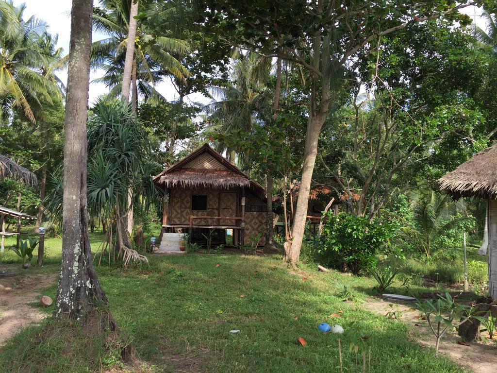Отель Cocobar&Bungalow'Kohjum Кох-Юм Экстерьер фото
